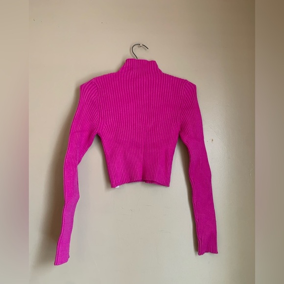 Zara Ribbed Crop Mock Neck Sweater in  Fuchsia Pink Size small Valentine’s - Picture 4 of 5